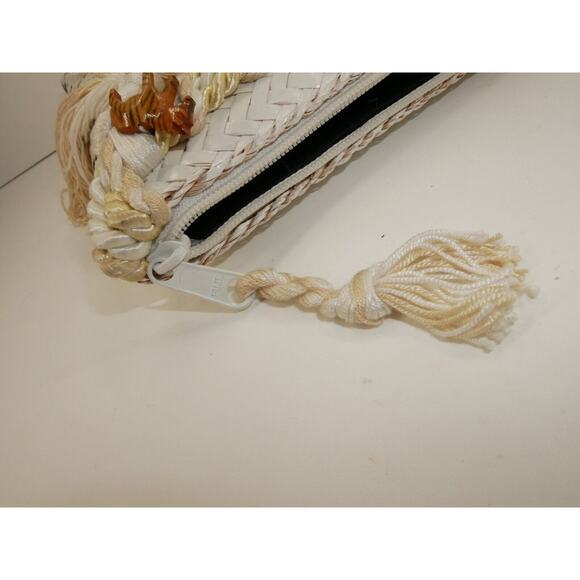 VTG OGGI DOMANI Straw Clutch Purse Handbag Cream with Carved Animals Fringe - Picture 10 of 16